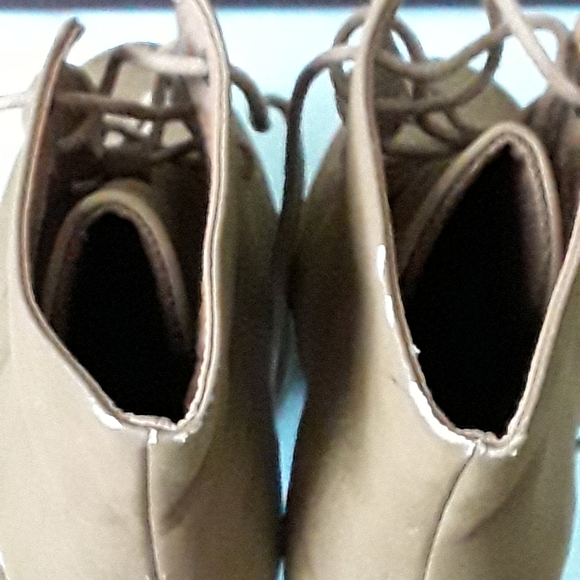 KATHY JEAN WOMENS 4 INCH HEEL ANKLE BOOT. SIZE 8 - Picture 5 of 15